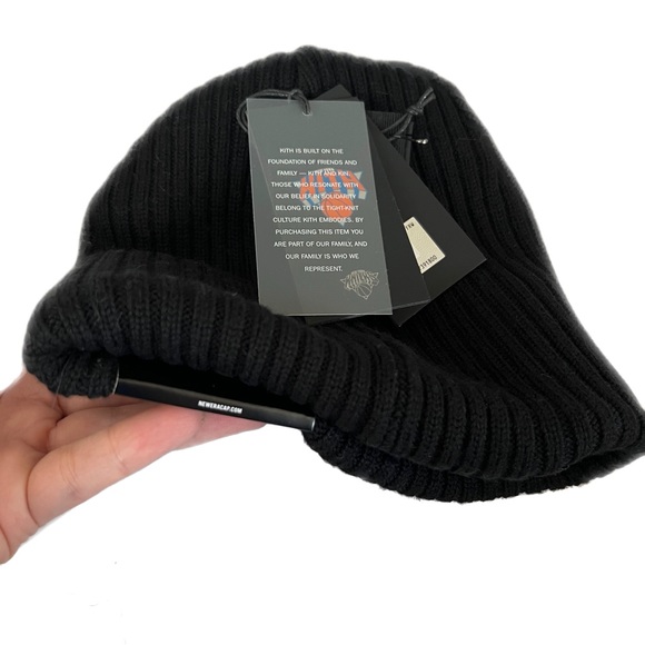 KITH for the New York Knicks Beanie - Picture 4 of 5